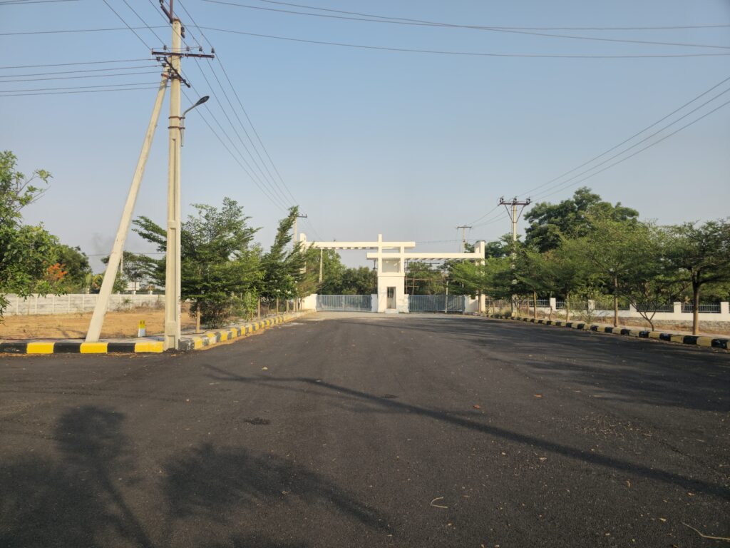 HMDA open plots in Choutuppal